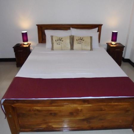 Jmf Hotel Negombo Ngoại thất bức ảnh