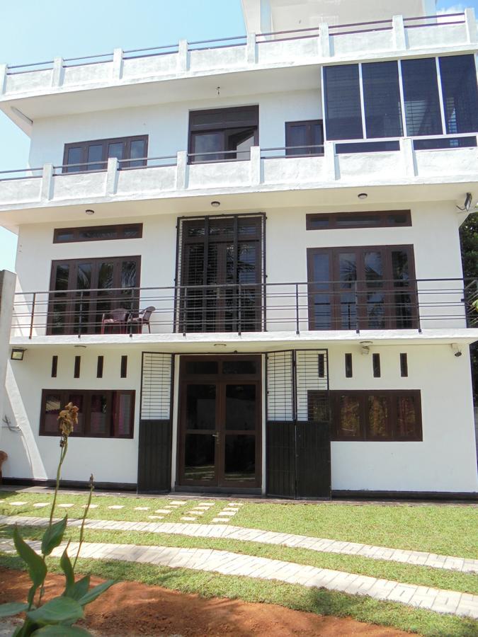 Jmf Hotel Negombo Ngoại thất bức ảnh