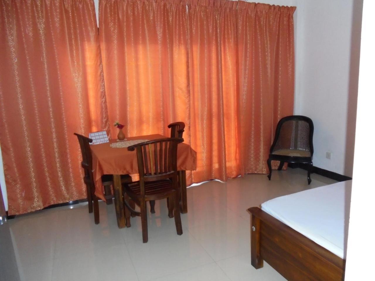 Jmf Hotel Negombo Ngoại thất bức ảnh