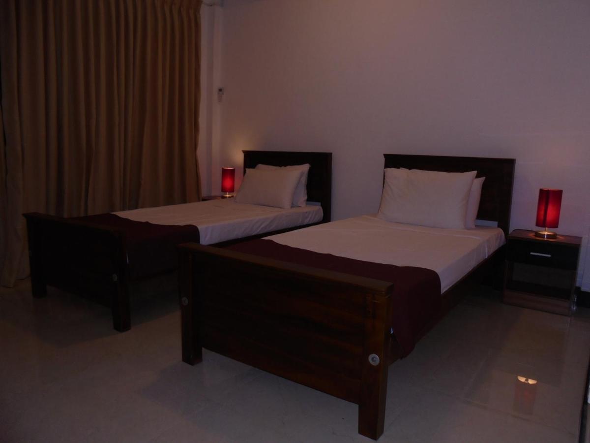 Jmf Hotel Negombo Ngoại thất bức ảnh